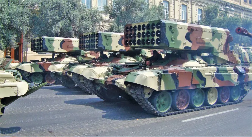 Azeri_TOS-1_parade_in_Baku_2013-1024x560