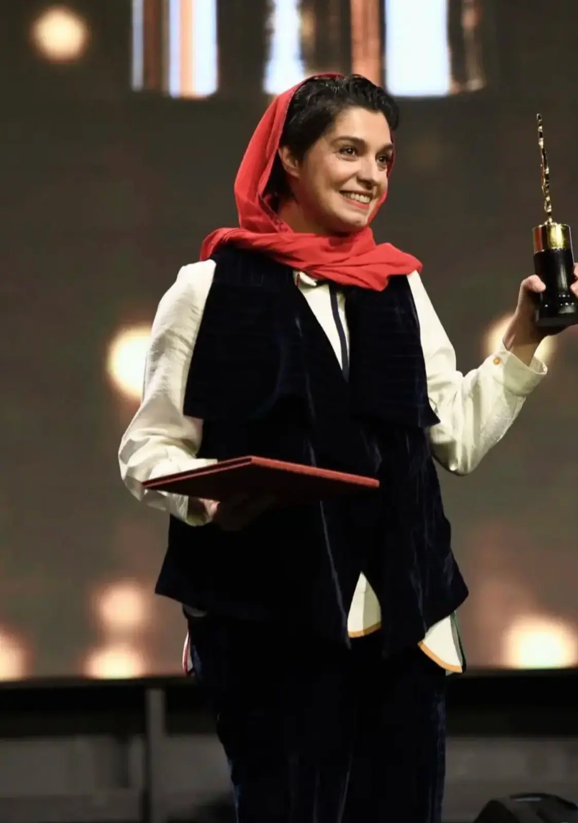 Screenshot_۲۰۲۵۱۲۲۲_۱۹۰۸۱۱_Chrome