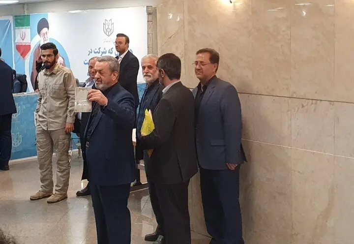 حضور محمدرضا اسکندری در وزارت کشور برای انتخابات ۱۴۰۳+ عکس