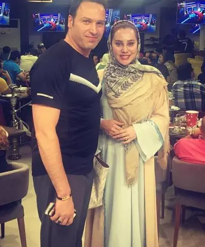 عکس عاشقانه آرام جعفری و شوهر اولش در رستوران عکس عاشقانه آرام جعفری و شوهر اولش در رستوران