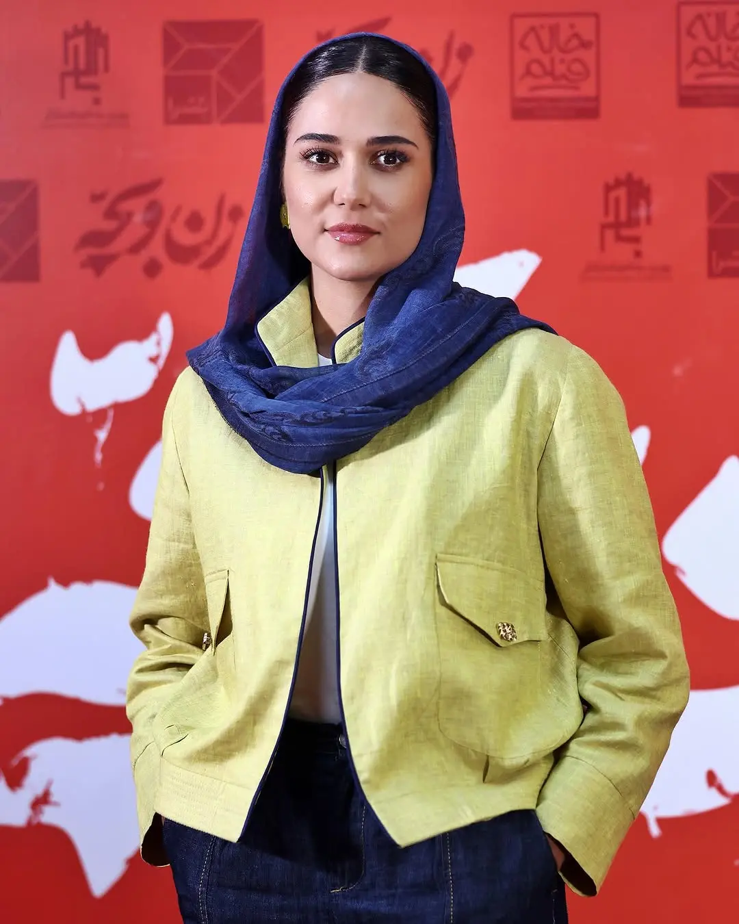 پریناز ایزدیار با یک استایل شیک دیگر دلبری کرد پریناز ایزدیار با یک استایل شیک دیگر دلبری کرد