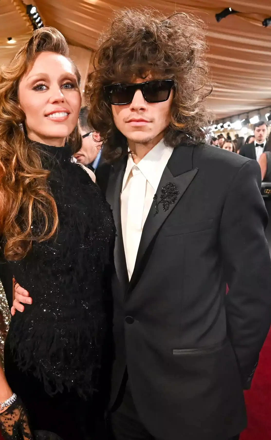 Miley-Cyrus-Maxx-Morando-1-060625-1146d4b0083e408eb6f0f9fefdc09223