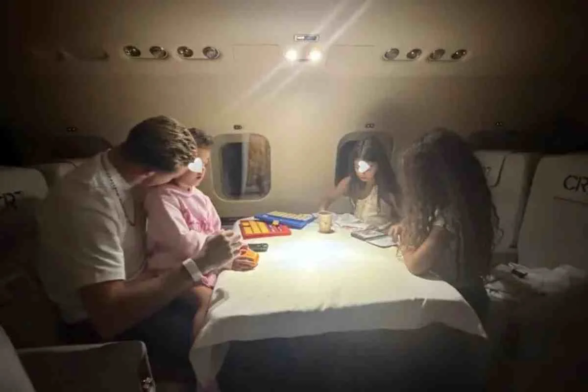 ronaldo-family-private-jet-portugal-exit-0-0