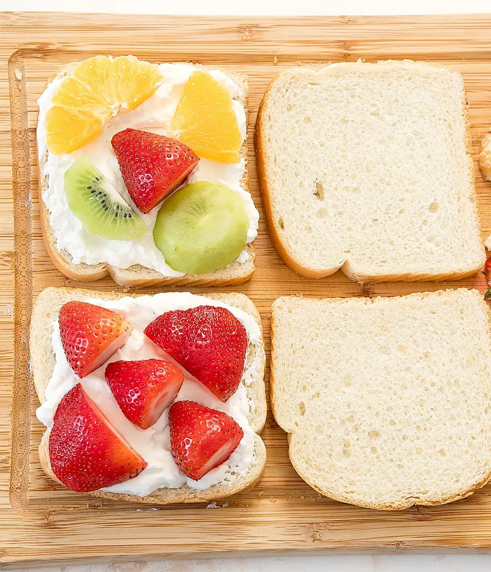 japanese-fruit-sandwich