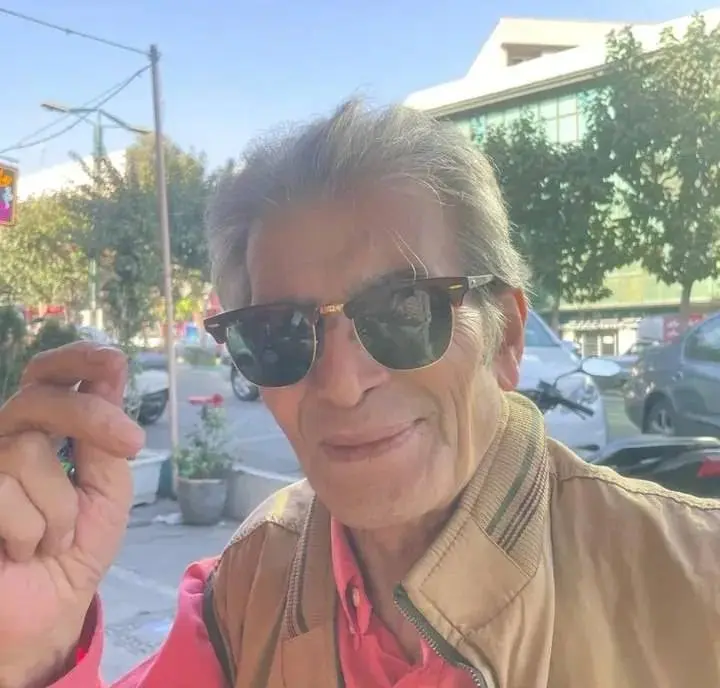 محمد شیری با استایلی خیرهکننده بر صحنه بازگشت محمد شیری با استایلی خیرهکننده بر صحنه بازگشت