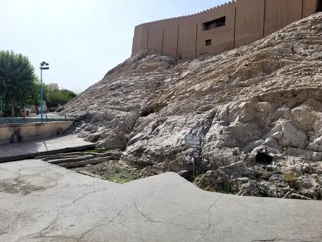 5912232