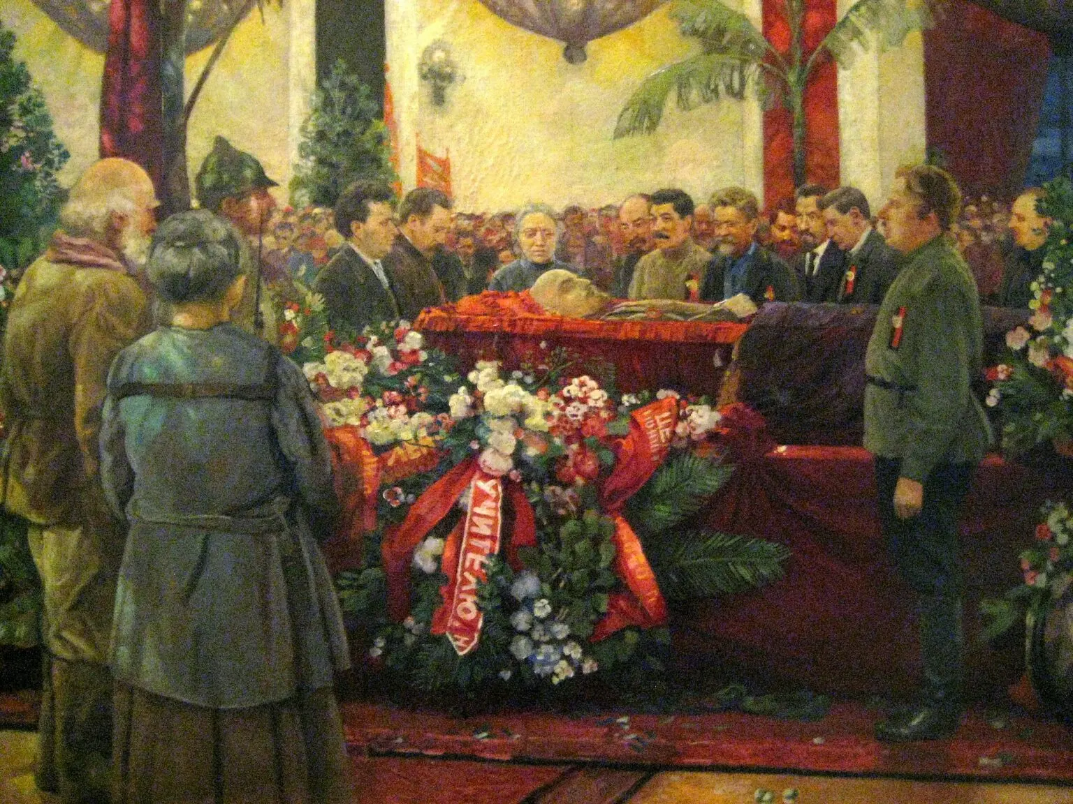 Lenins_funerals_by_I.Brodsky_1925_detail_01-1536x1152