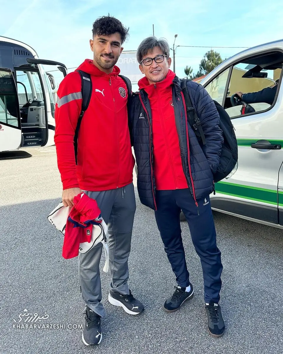 امیر عابدزاده در کنار با پیرترین فوتبالیست جهان+ عکس