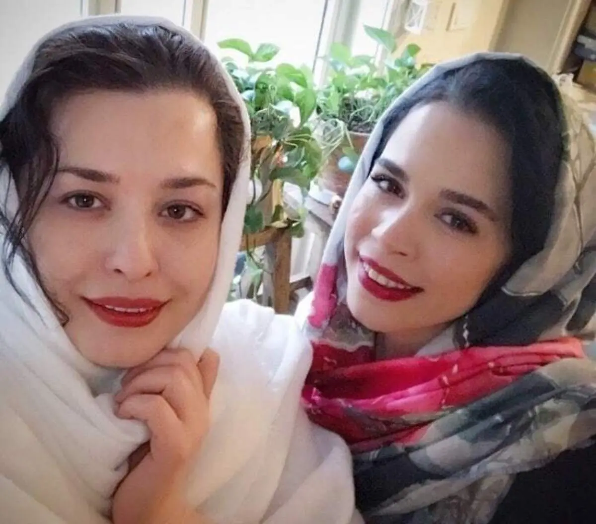 مهراوه شریفی نیا نگاهی عمیق و پر رمز و راز