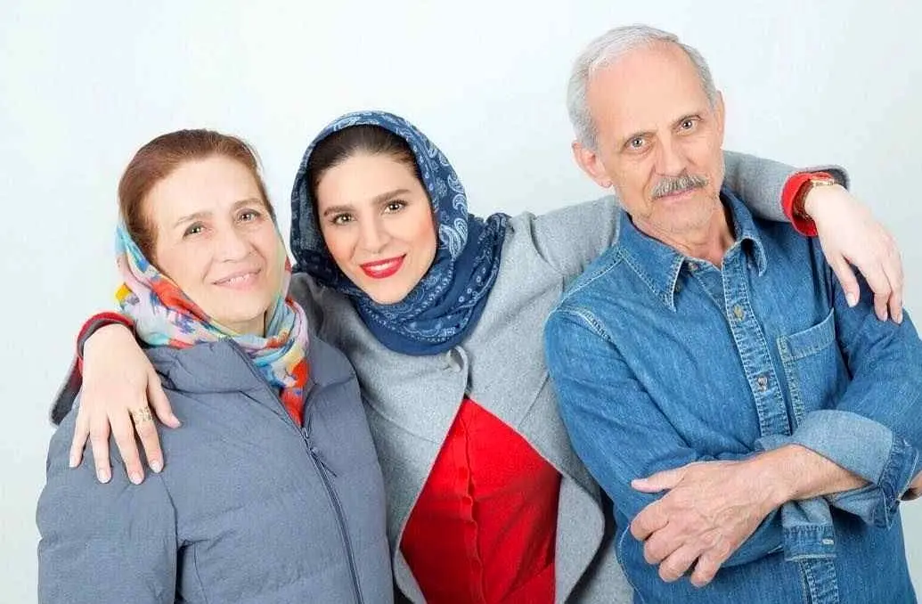 عکس خانوادگی سحر دولتشاهی لو رفت+ تصویر عکس خانوادگی سحر دولتشاهی لو رفت+ تصویر