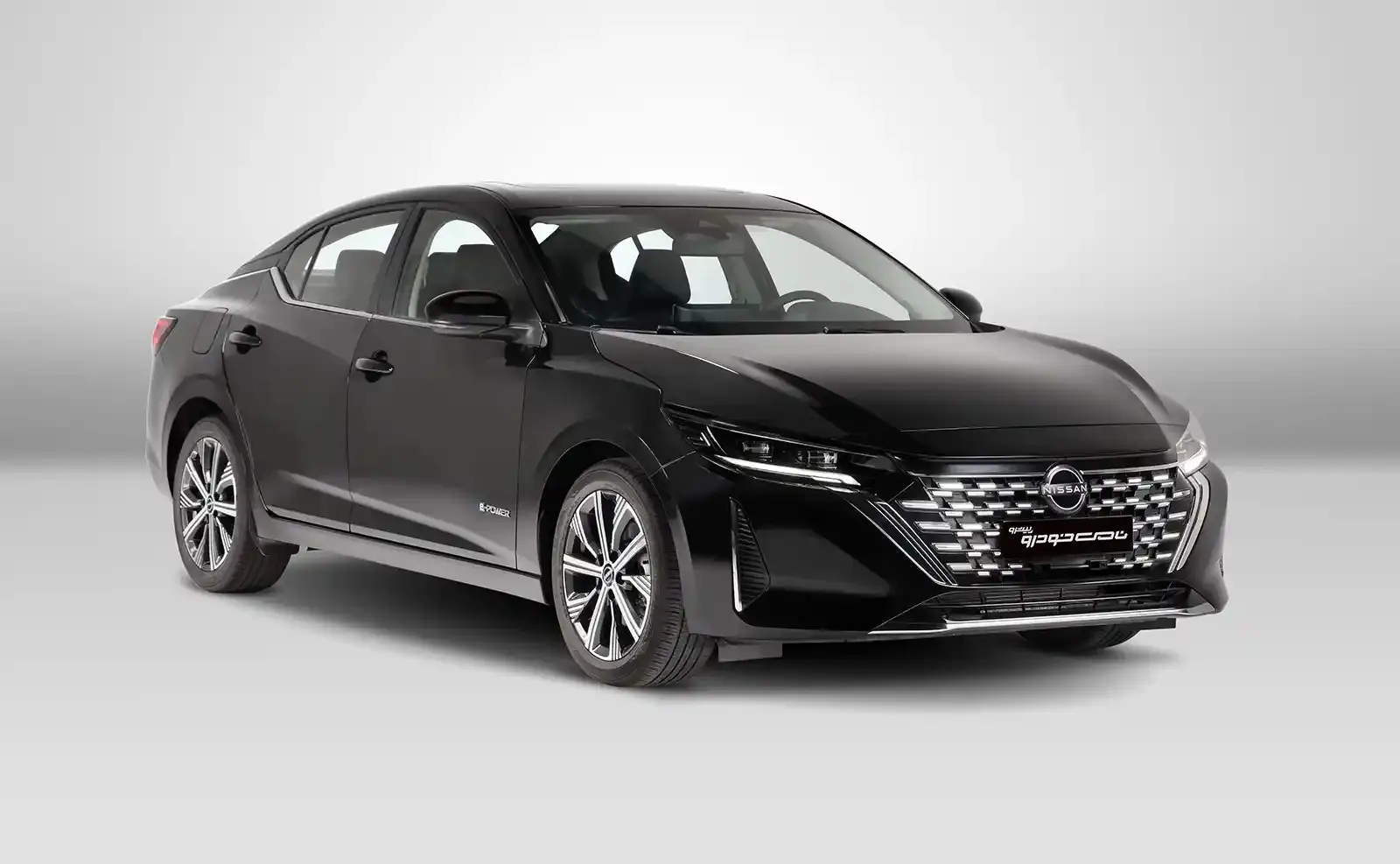 زلزله در بازار خودروهای وارداتی: قیمت نیسان سیلفی بنزینی اعلام شد