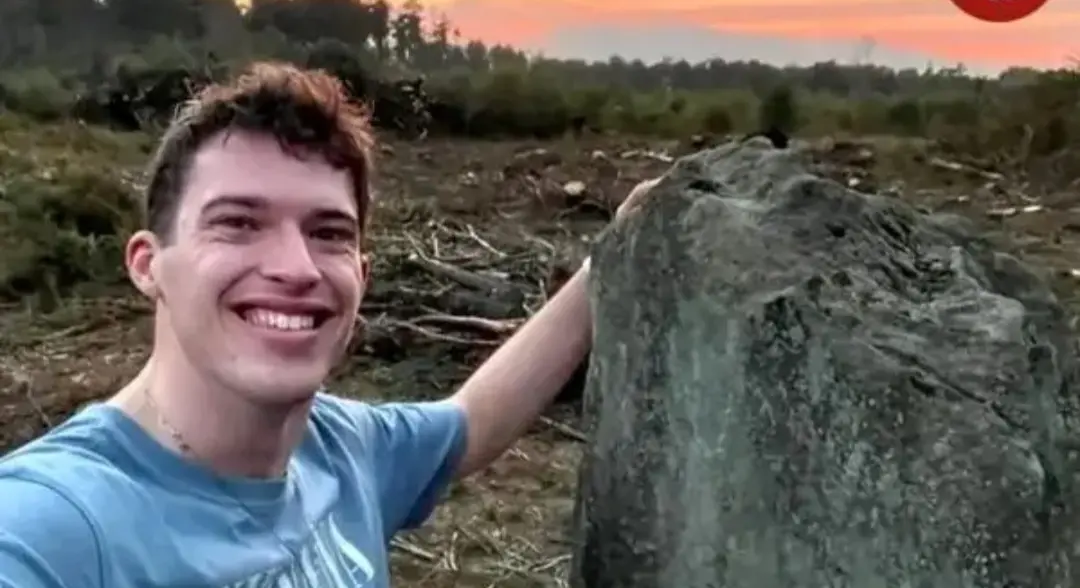 یک تخت سنگ معمولی که اثر تاریخی ۳۷۰۰ ساله از آب در آمد!