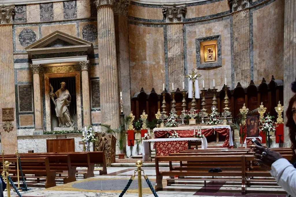 Pantheon_interior_Rome__Italy_Ank_Kumar_01-1024x683