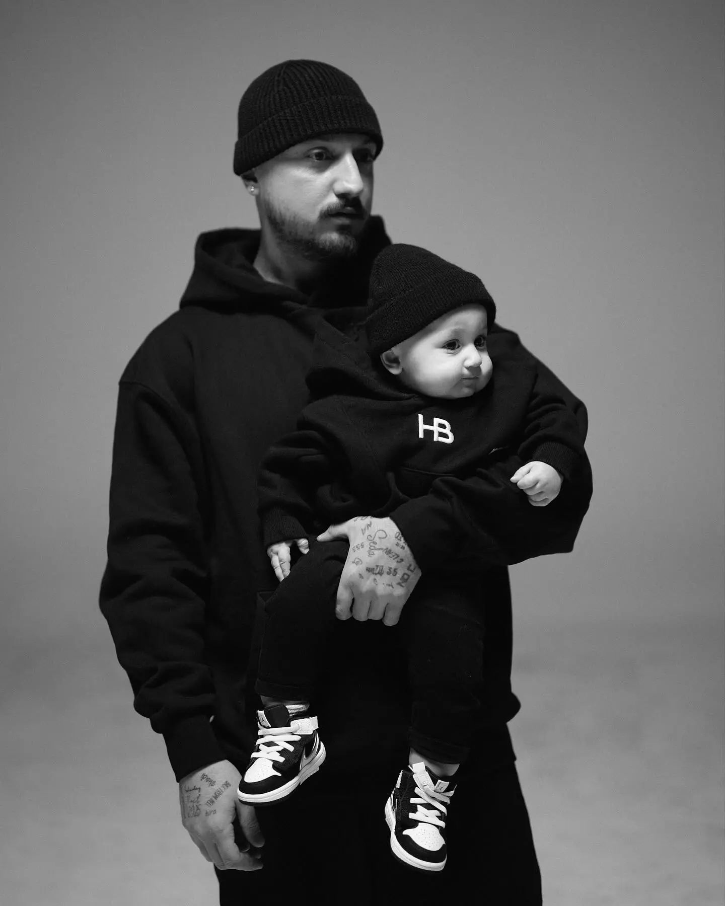 تصاویر تازه و بامزه از خانواده سه نفره شایع