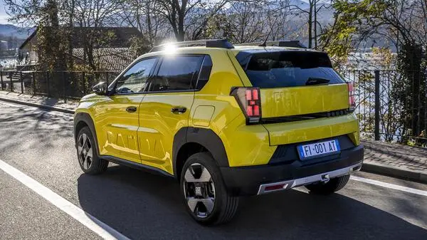 9d6c7eb4b466470ca4785bab7ad65bc3