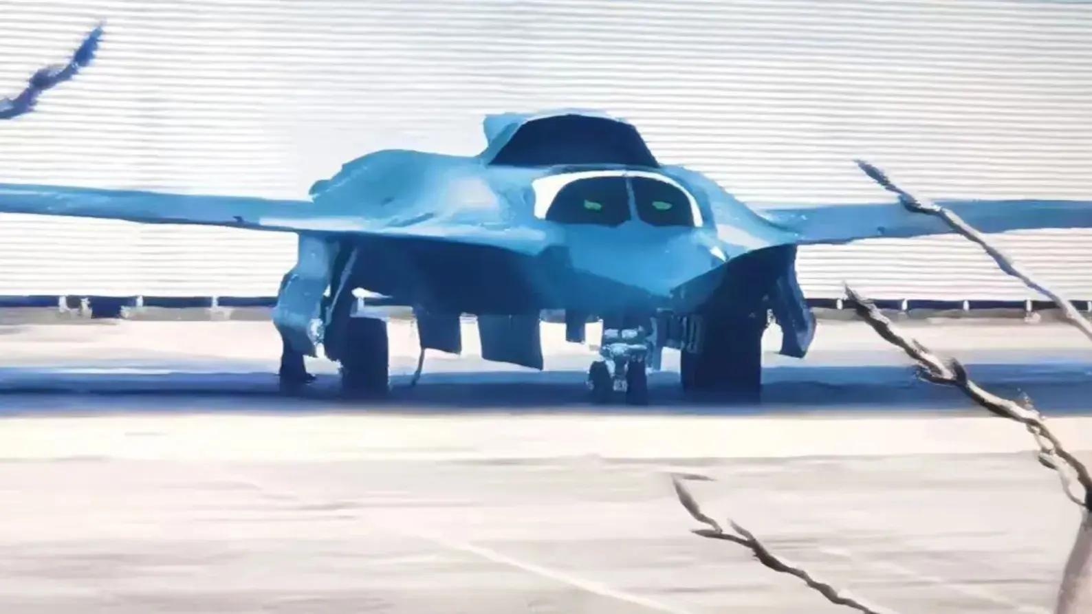 new-j-36-ground-parked-image_11zon