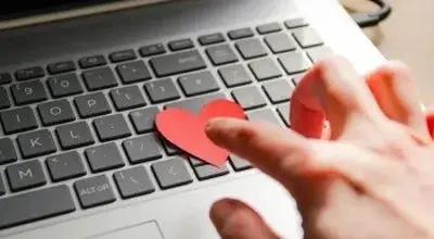 چرا گفتن «دوستت دارم» اینقدر سخت است؟
