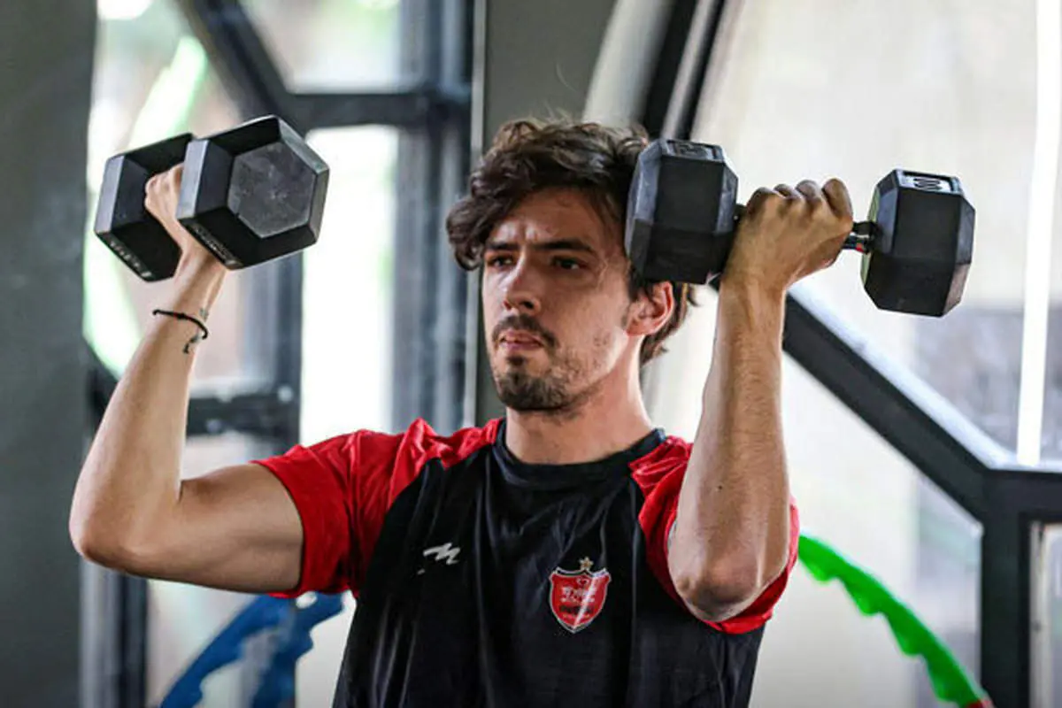 استقلالی‌ها باید خدا را شکر کنند که پزشک‌های پرسپولیس را در اختیار ندارند