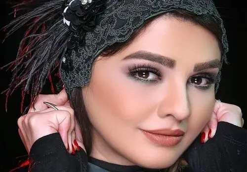 عکس متفاوت بازیگر زن مشهور سینما و تلویزیون در مراسم شام غریبان