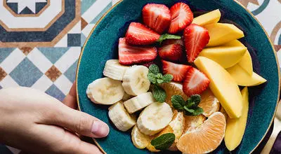 ۵ میوه مفید برای درمان طبیعی کبد چرب

