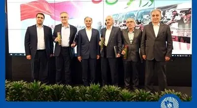 واژه معرفت و ایثار در وجود آزادگان معنا می‌شود