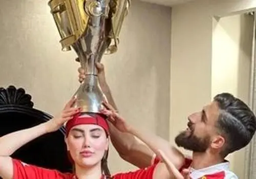 سردار آزمون با قلب آبی از ستاره تراکتور حمایت کرد!
