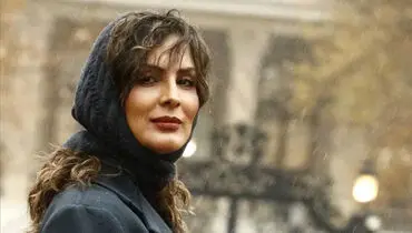 جلوه‌گری مشکی و نقره‌ای آرزو تاج‌نیا روی فرش قرمز «سگمار»