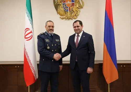 گفتگوی وزیر دفاع با وزیر دفاع فدراسیون روسیه 