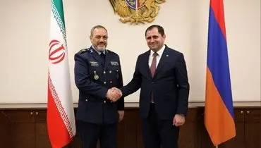 دیدار وزیر دفاع و پشتیبانی نیروهای مسلح با همتای ارمنستانی 