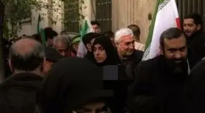  حاتمی‌کیا در مراسم چهلم رهبر شهید انقلاب