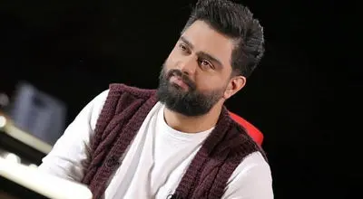 مجری معروف: وطن که نداشته باشی هیچ چیز نداری؛ امروز بیشتر مفهوم خاک را می‌فهمم