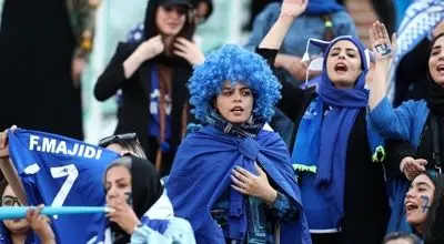 هدیه روز مادر استقلال به هواداران زن 