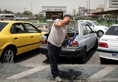 ادارات خوزستان دورکار شدند