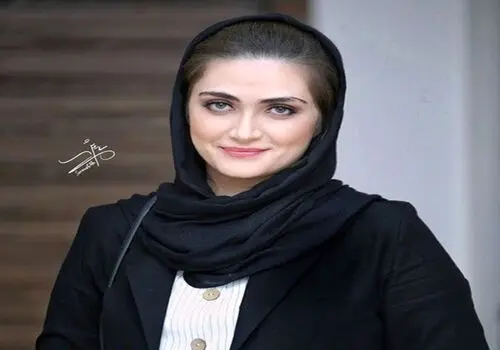 سلفی الناز ملک بازیگر «زخم کاری» در کنار امیر دژاکام اولین معلم بازیگریش