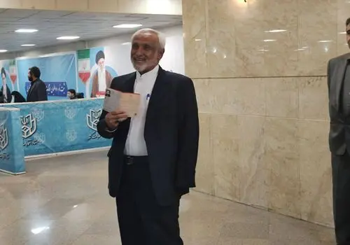 خودمان کاندیدا داریم و از کسی حمایت نمی کنیم