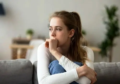 چرا استرس باعث میشود ما شکلات و شیرینی بخوریم