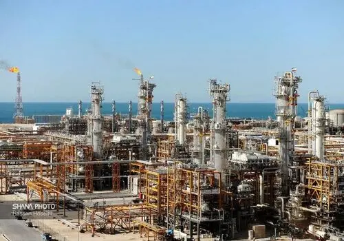 فرماندار عسلویه از مهار آتش‌سوزی در پارس جنوبی بدون خسارت جانی  خبر داد 