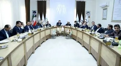 نشست مدیرعامل بانک صادرات ایران با تولید کنندگان و فعالان اقتصادی کاشمر