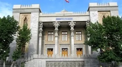 راز تاب‌آوری سیاست خارجی ایران: هویت تاریخی، دینی و ملی