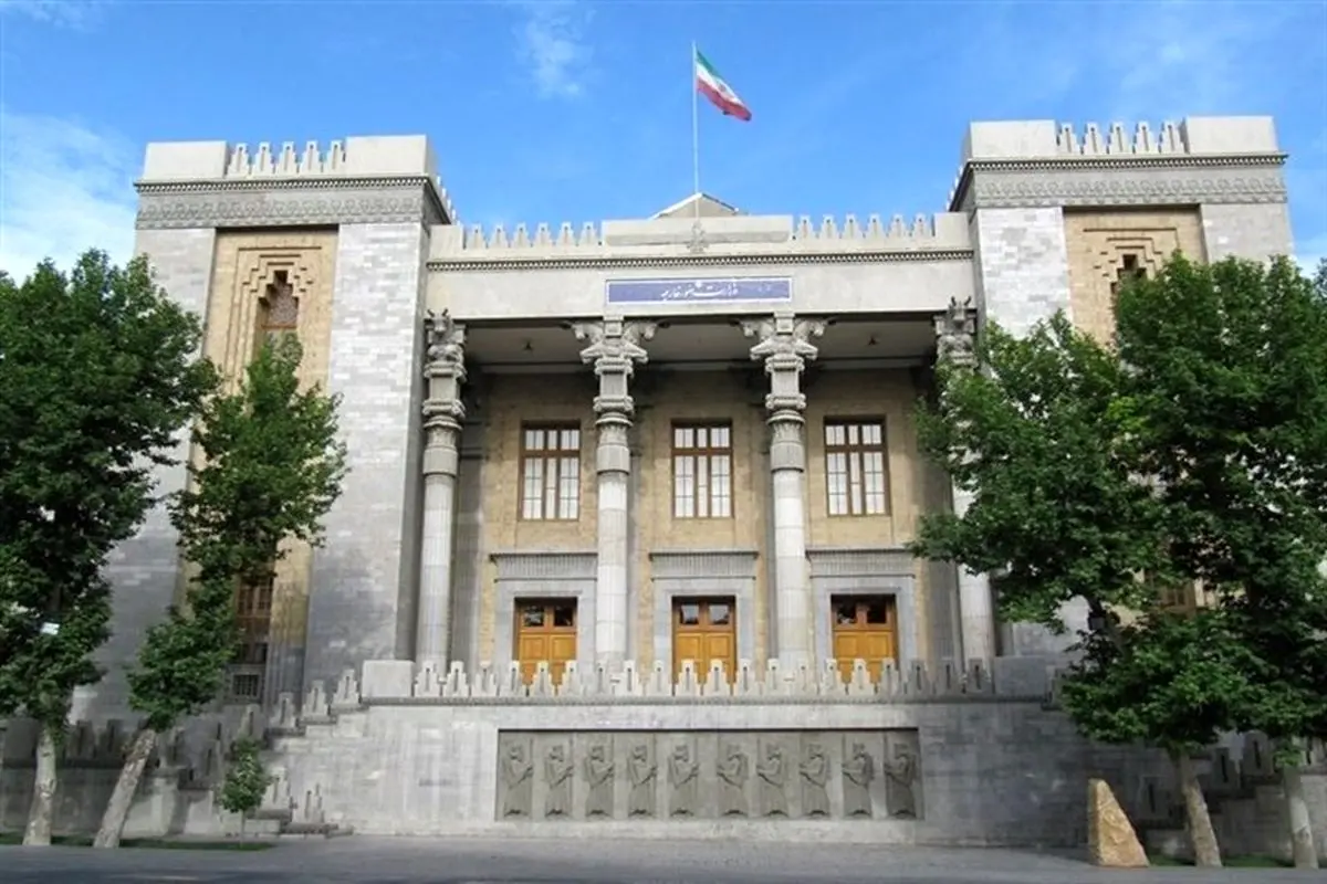 راز تابآوری سیاست خارجی ایران: هویت تاریخی، دینی و ملی