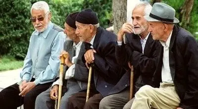 کسر حق بیمه تکمیلی از حقوق بازنشستگان بدون خدمات درمانی؛ جزئیات ماجرا