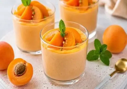 طرز تهیه حلوا آلبالو؛ دسر خوشرنگی که مهمان‌ها را غافلگیر می‌کند