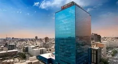 جهش 95 درصدی درآمدهای بانک ملت در 2 ماه نخست سال 1405