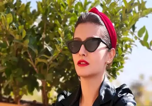  استایل ساده و شیک برن سات برای روزهای پاییزی؛ از این تیپ برای زیبایی شهر استفاده کنید+عکس
