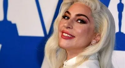 وقتی لیدی گاگا وارد دنیای پرادا میشود!