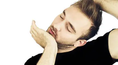آیا شکستن قولنج گردن خطر سکته مغزی را افزایش می‌دهد؟