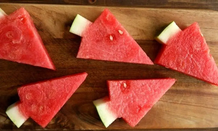 آموزش برش هندوانه شب یلدا با چند ترفند ساده + فیلم