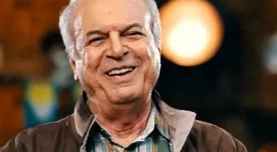 خیام خوانی و حرکات موزون رضا نیکخواه در کنسرت گروه لیان + فیلم