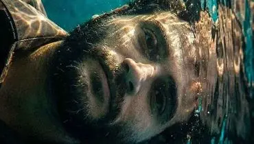 شکیب شجره و آرمان درویش در قاب‌های رسمی / فوتوکال و نشست فیلم “جانشین” در جشنواره فجر + تصاویر