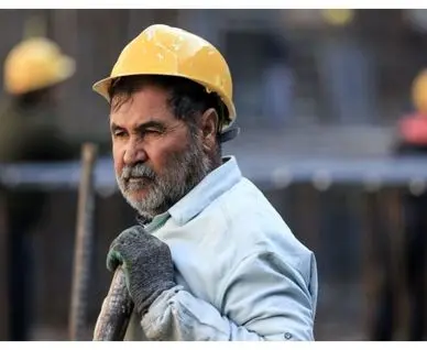 هشدار رئیس کمیسیون اجتماعی مجلس: کارگران مناطق جنگزده در معرض فروپاشی معیشتی